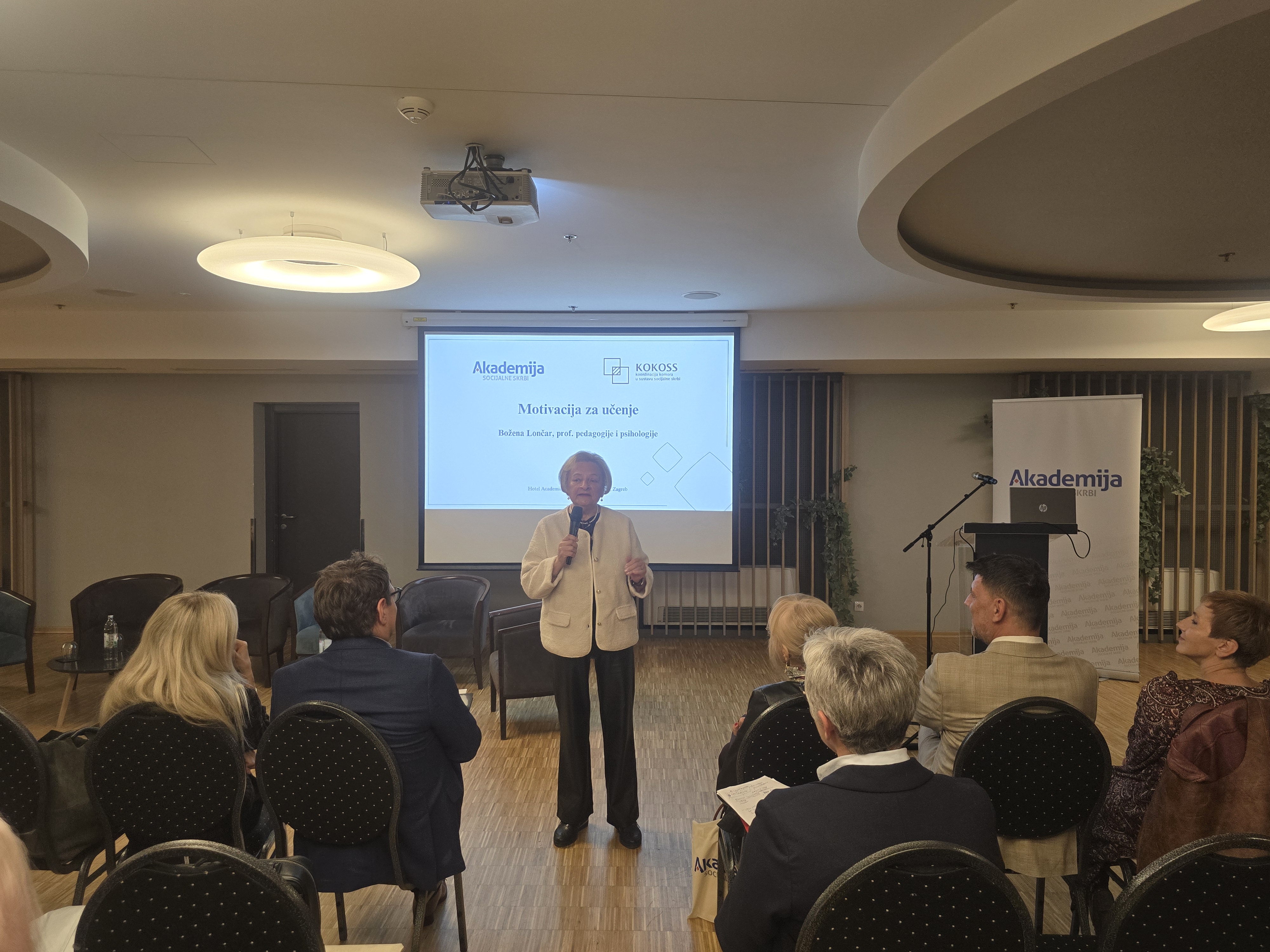 Akademija socijalne skrbi i KOKOSS održali Konferenciju "Mostovi znanja - cjeloživotno učenje kao temelj profesionalne izvrsnosti"